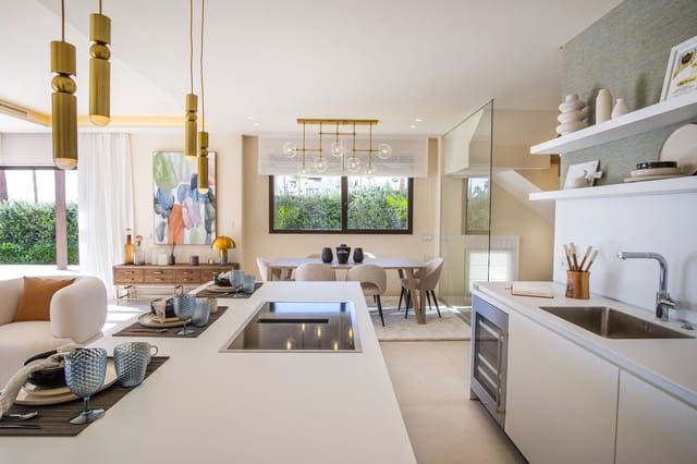 4 sypialnia Willa na sprzedaż w New Golden Mile, Estepona z basenem garażem - 4 500 000 € (Ref: 9902372)