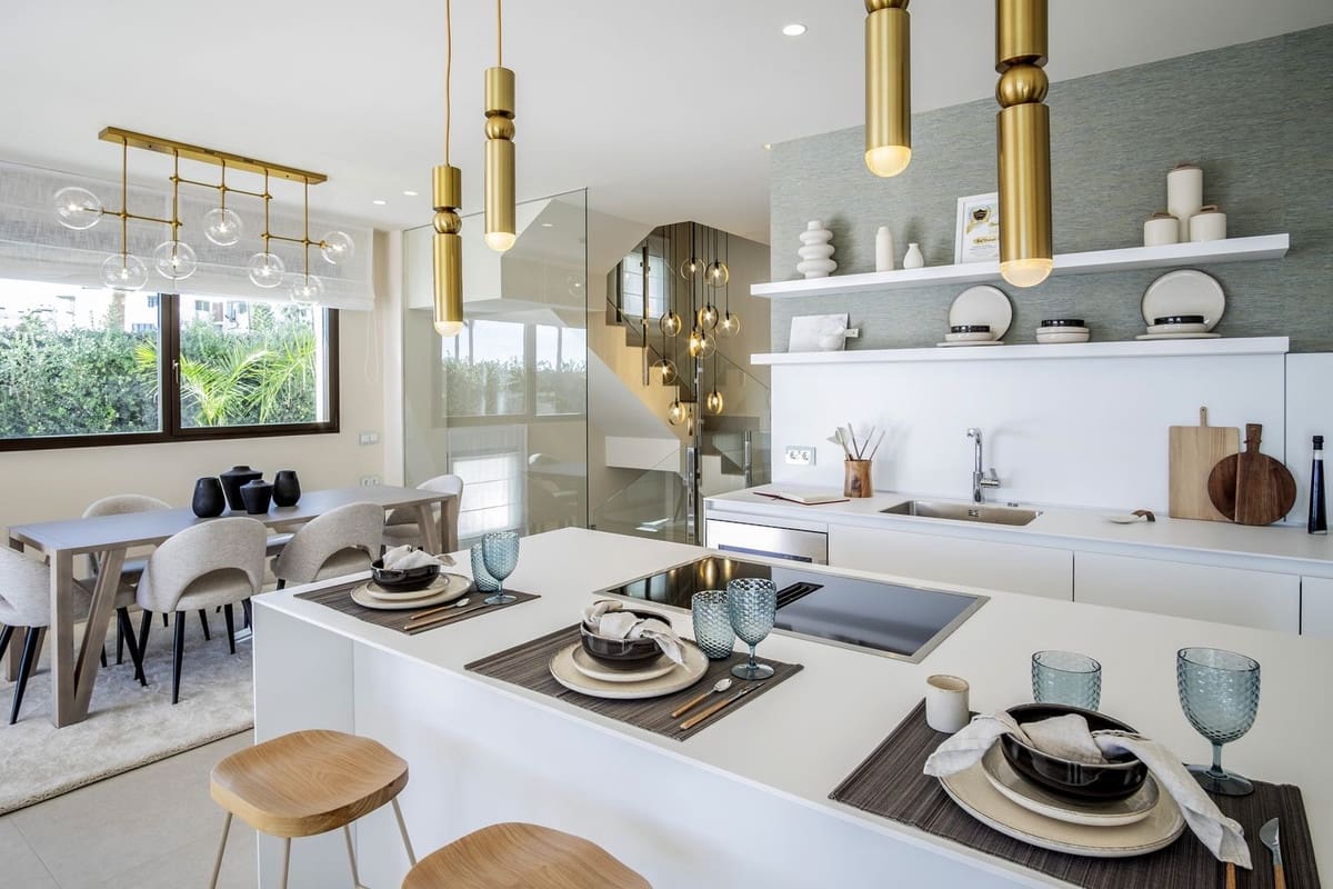 4 sypialnia Willa na sprzedaż w New Golden Mile z basenem garażem - 4 500 000 € (Ref: 9902372)