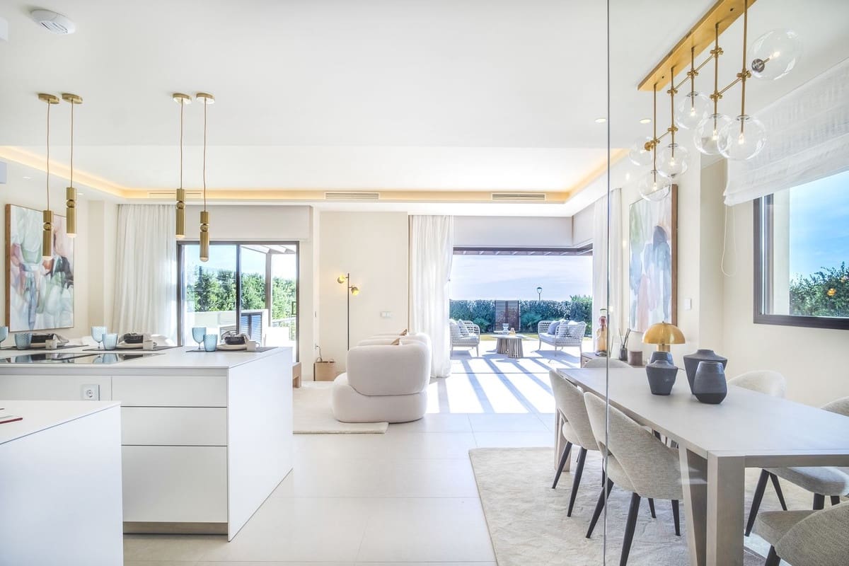 4 sypialnia Willa na sprzedaż w New Golden Mile z basenem garażem - 4 500 000 € (Ref: 9902372)