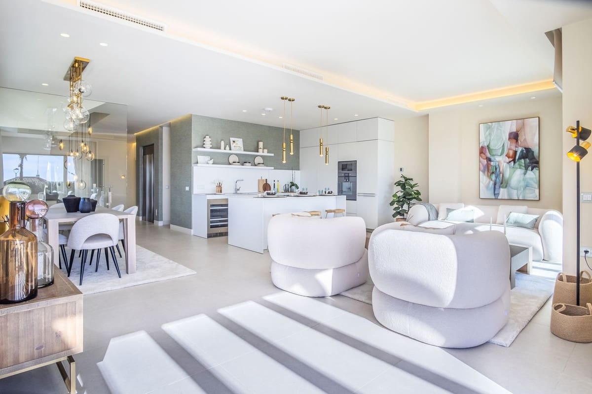 4 sypialnia Willa na sprzedaż w New Golden Mile z basenem garażem - 4 500 000 € (Ref: 9902372)
