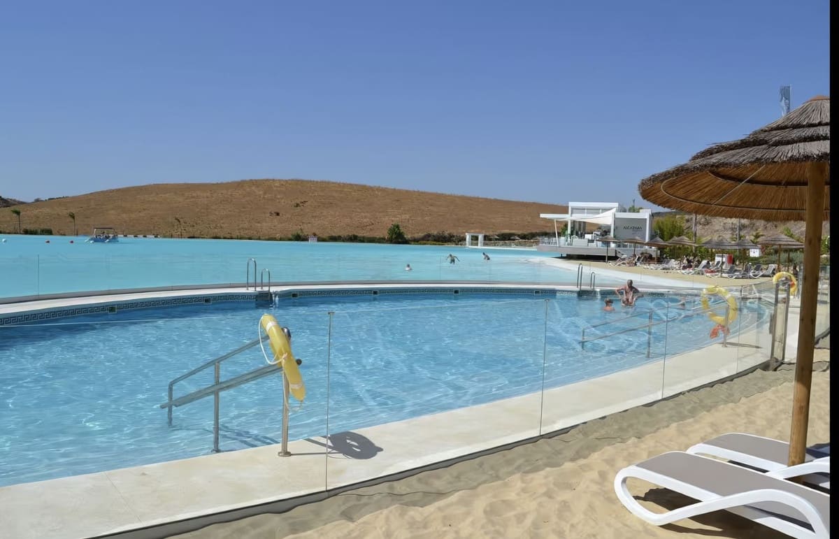 2 soverom Leilighet til salgs i Casares med svømmebasseng garasje - € 459 000 (Ref: 9904969)