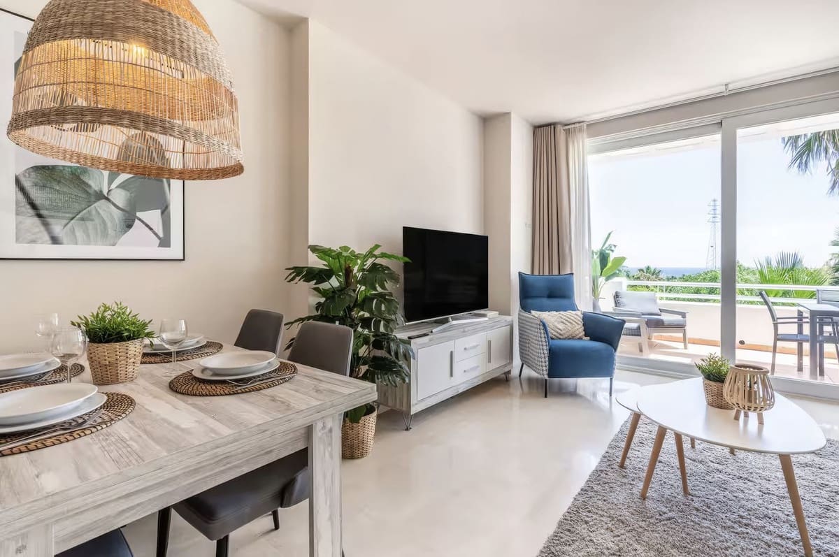 2 soverom Leilighet til salgs i Casares med svømmebasseng garasje - € 459 000 (Ref: 9904969)