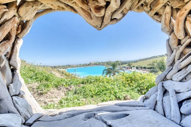 2 soverom Leilighet til salgs i Casares med svømmebasseng garasje - € 459 000 (Ref: 9904969)
