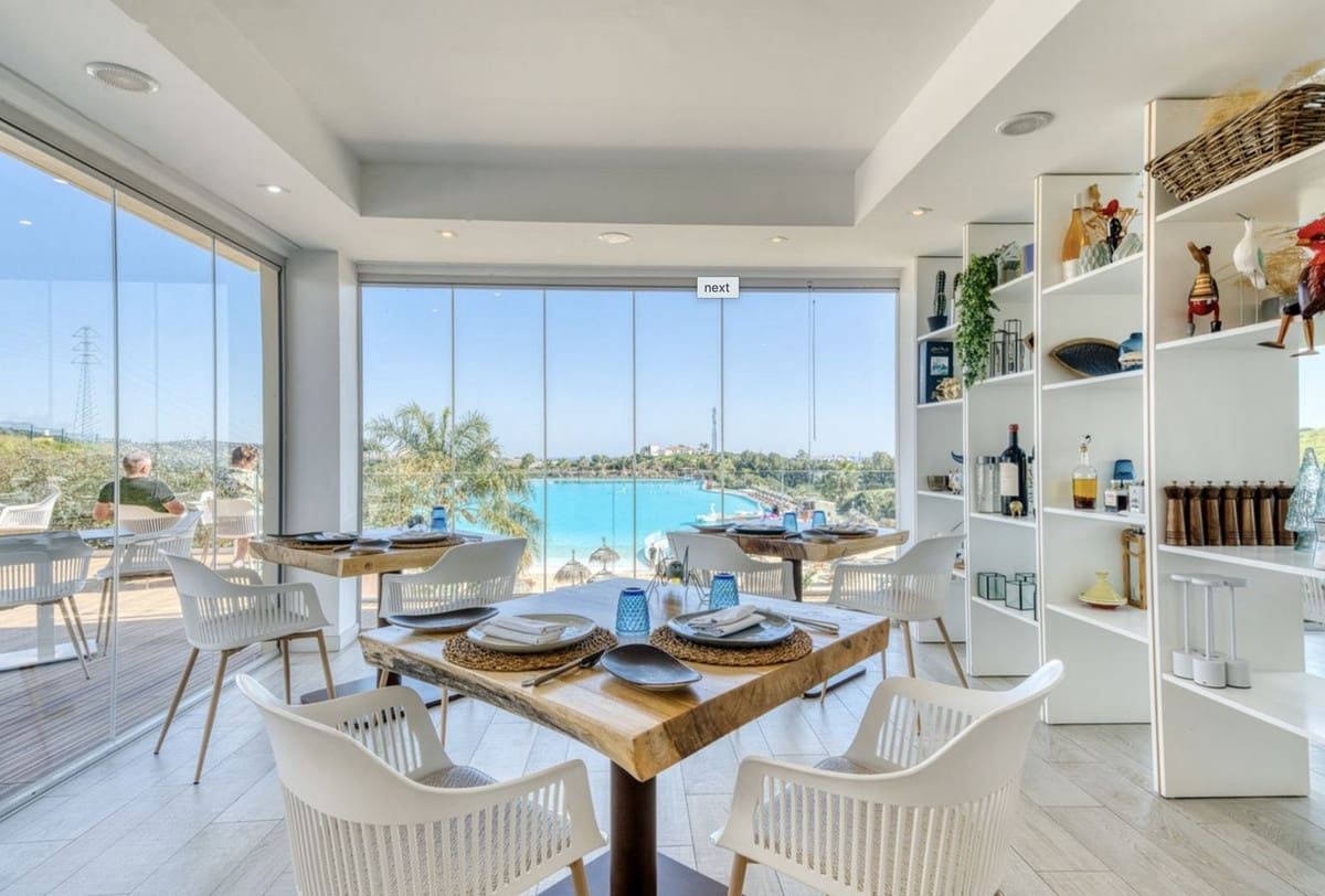 2 soverom Leilighet til salgs i Casares med svømmebasseng garasje - € 459 000 (Ref: 9904969)