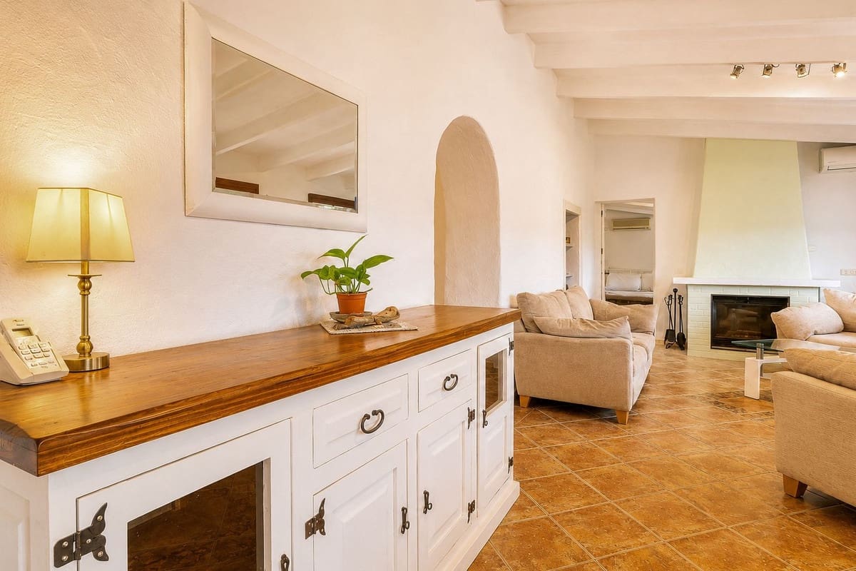 2 slaapkamer Villa te koop in Alhaurin el Grande met zwembad - € 725.000 (Ref: 9905108)