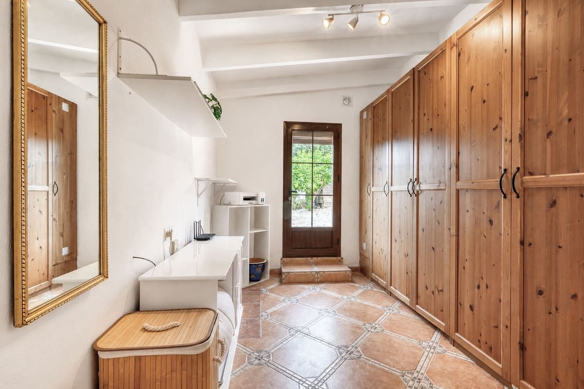 2 slaapkamer Villa te koop in Alhaurin el Grande met zwembad - € 725.000 (Ref: 9905108)