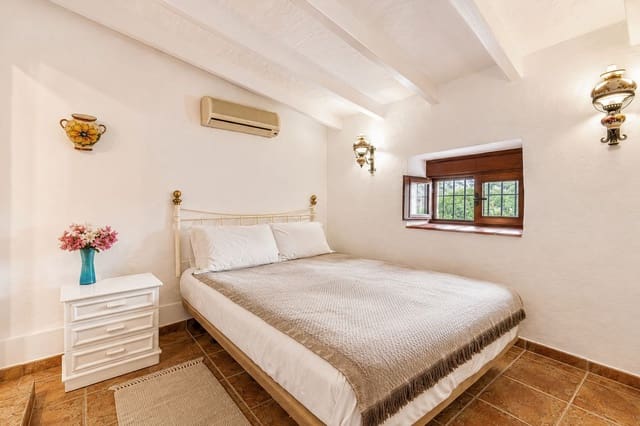 2 soveværelse Villa til salg i Alhaurín el Grande med swimmingpool - € 695.000 (Ref: 9905108)