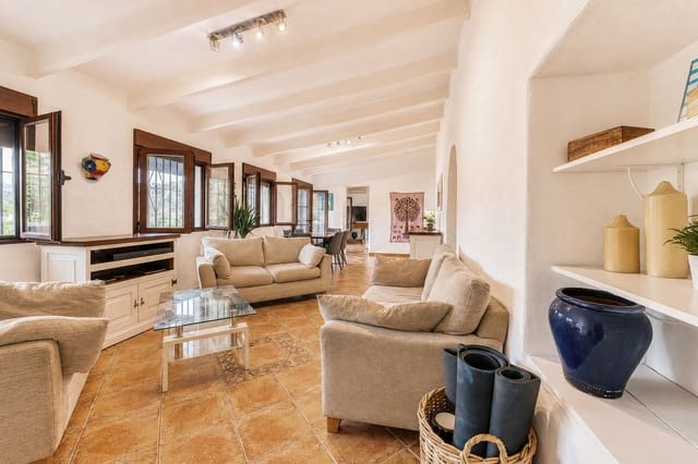 2 soveværelse Villa til salg i Alhaurín el Grande med swimmingpool - € 695.000 (Ref: 9905108)