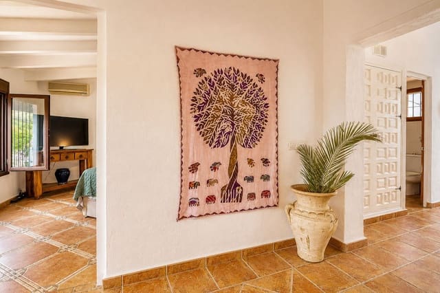 2 soveværelse Villa til salg i Alhaurín el Grande med swimmingpool - € 695.000 (Ref: 9905108)