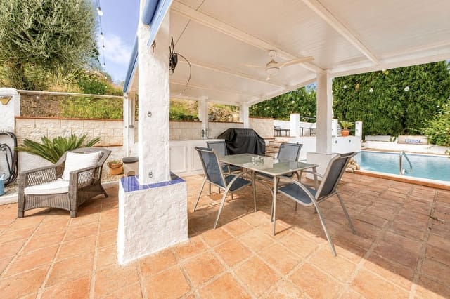 2 soveværelse Villa til salg i Alhaurín el Grande med swimmingpool - € 695.000 (Ref: 9905108)