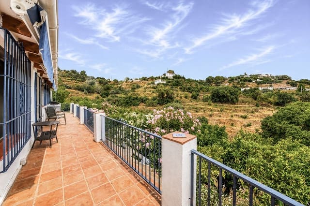 2 soveværelse Villa til salg i Alhaurín el Grande med swimmingpool - € 695.000 (Ref: 9905108)