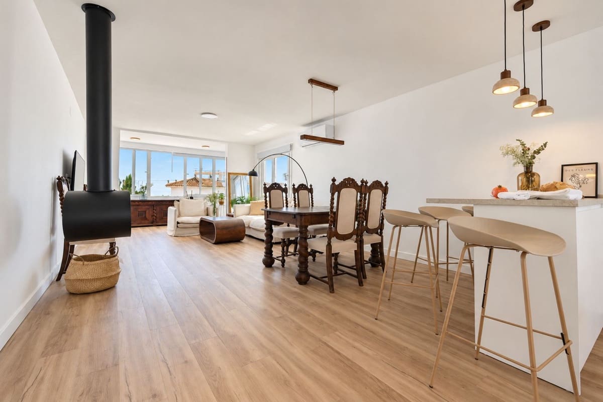 Chalet de 4 habitaciones en Fuengirola en venta con piscina garaje - 990.000 € (Ref: 9908970)