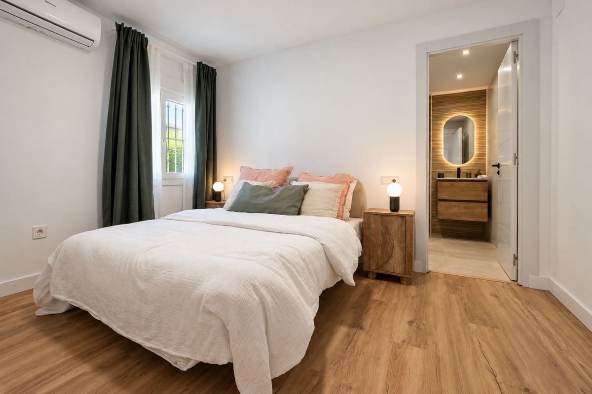 Chalet de 4 habitaciones en Fuengirola en venta con piscina garaje - 990.000 € (Ref: 9908970)