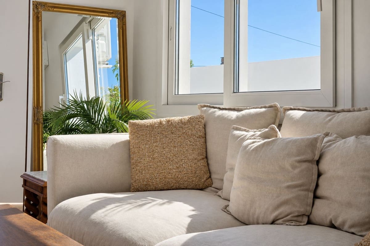 Chalet de 4 habitaciones en Fuengirola en venta con piscina garaje - 990.000 € (Ref: 9908970)