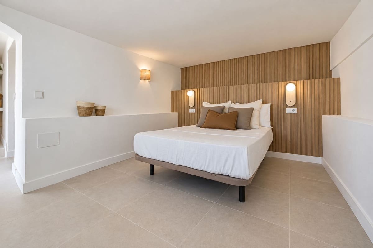 Chalet de 4 habitaciones en Fuengirola en venta con piscina garaje - 990.000 € (Ref: 9908970)