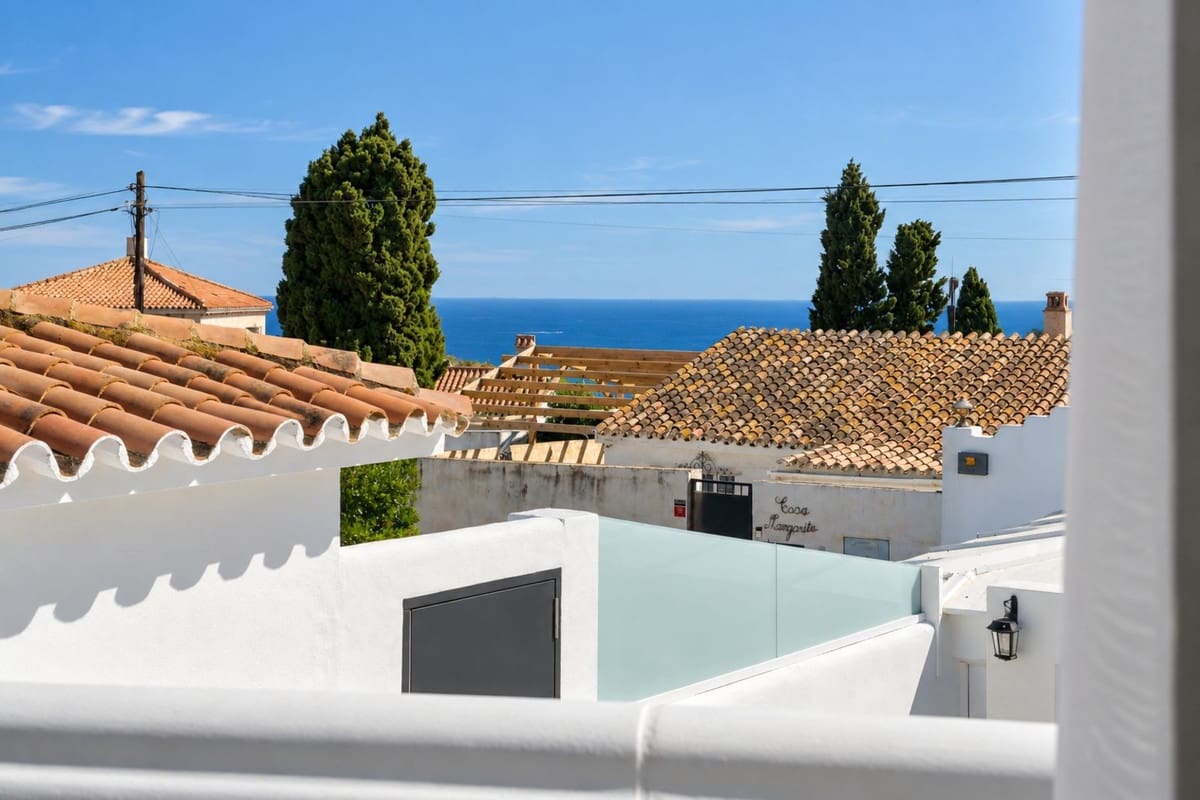 Chalet de 4 habitaciones en Fuengirola en venta con piscina garaje - 990.000 € (Ref: 9908970)