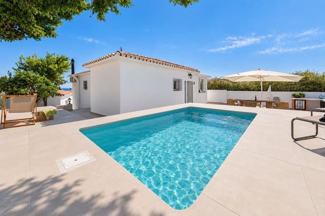Chalet de 4 habitaciones en Fuengirola en venta con piscina garaje - 990.000 € (Ref: 9908970)