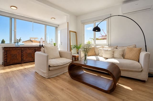 Chalet de 4 habitaciones en Fuengirola en venta con piscina garaje - 990.000 € (Ref: 9908970)