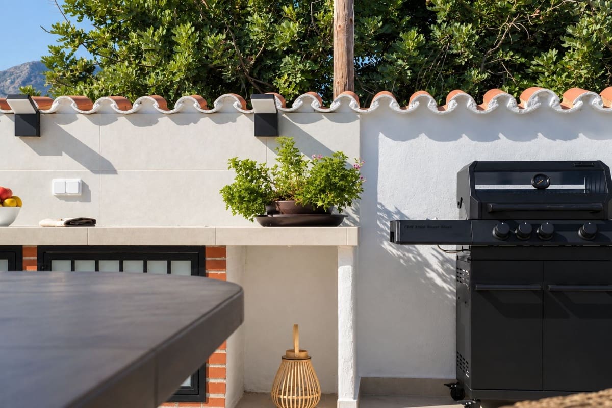 Chalet de 4 habitaciones en Fuengirola en venta con piscina garaje - 990.000 € (Ref: 9908970)