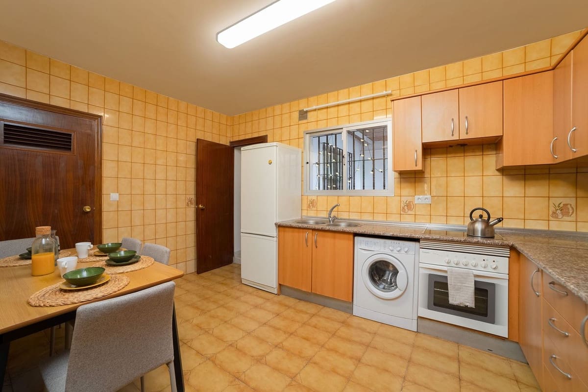 2 Zimmer Apartment zu verkaufen in Fuengirola - 289.000 € (Ref: 9908971)