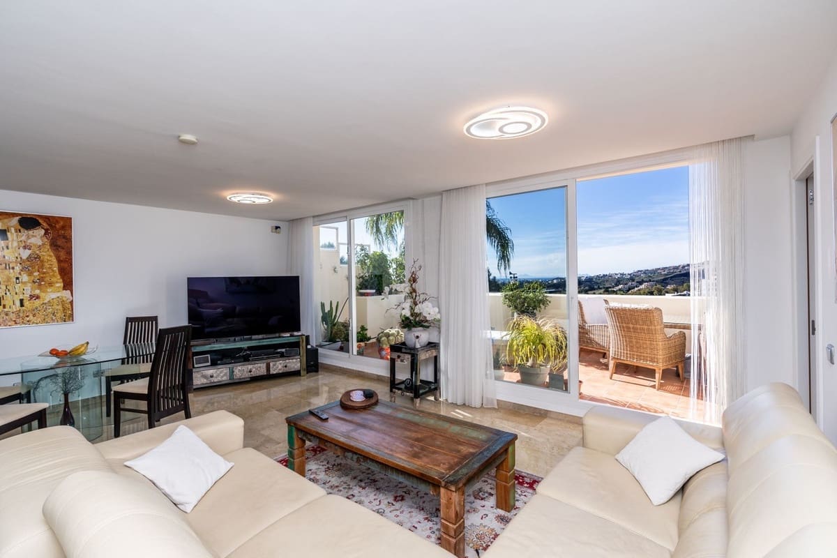 4 soverom Leilighet til salgs i Benahavis med svømmebasseng garasje - € 529 000 (Ref: 9908972)