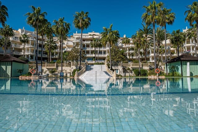 3 makuuhuone Huoneisto myytävänä paikassa New Golden Mile, Estepona mukana uima-altaan 
autotalli - 4 750 000 € (Ref: 9911764)