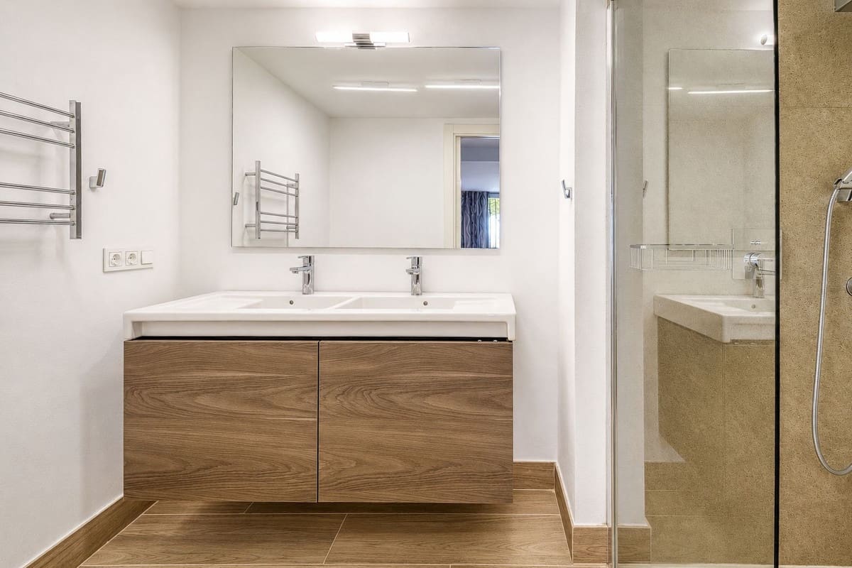 Chalet de 5 habitaciones en Manilva en venta con piscina garaje - 1.100.000 € (Ref: 9918802)