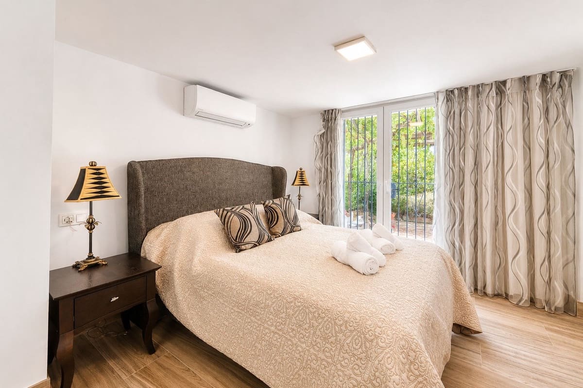 Chalet de 5 habitaciones en Manilva en venta con piscina garaje - 1.100.000 € (Ref: 9918802)