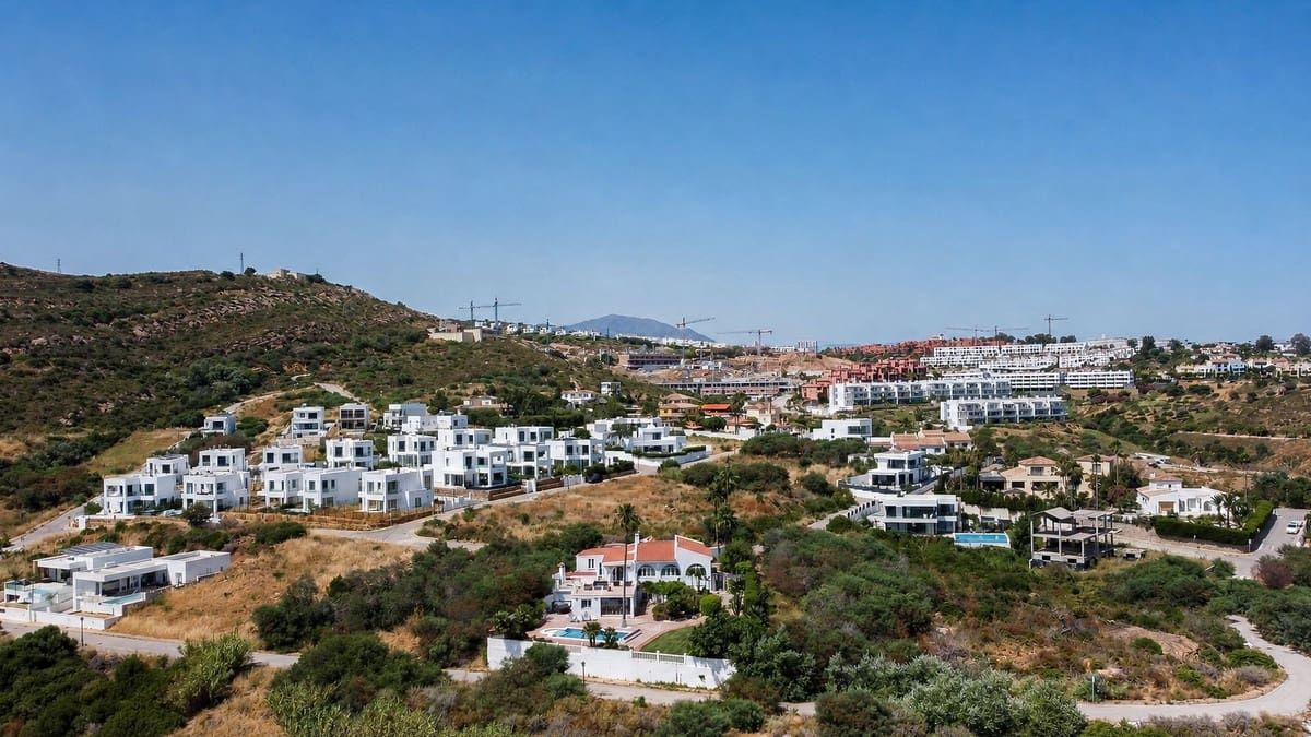 Chalet de 5 habitaciones en Manilva en venta con piscina garaje - 1.100.000 € (Ref: 9918802)