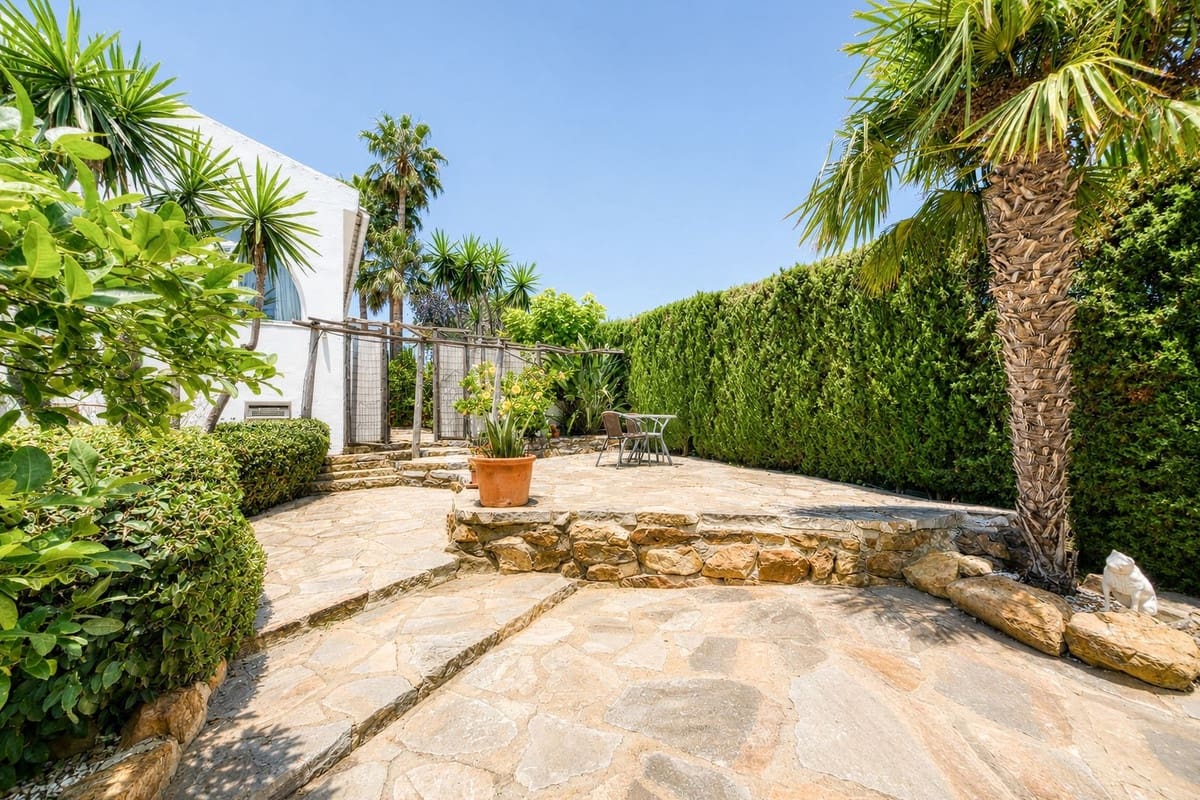 Chalet de 5 habitaciones en Manilva en venta con piscina garaje - 1.100.000 € (Ref: 9918802)