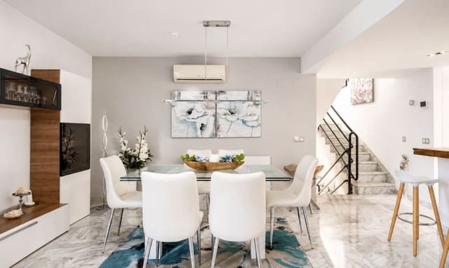 3 Zimmer Haus zu verkaufen in Costalita, Estepona mit Pool Garage - 680.000 € (Ref: 9919025)