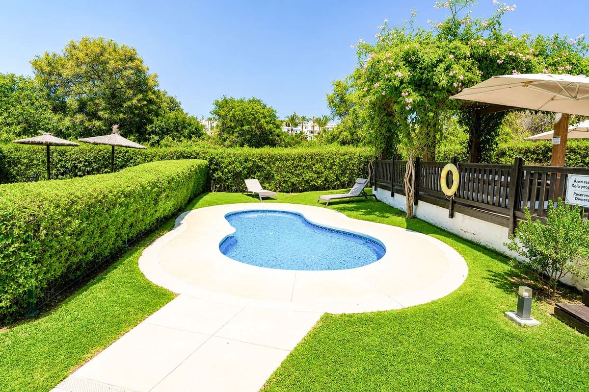 2 sypialnia Apartament na sprzedaż w Estepona z basenem garażem - 355 000 € (Ref: 9932306)