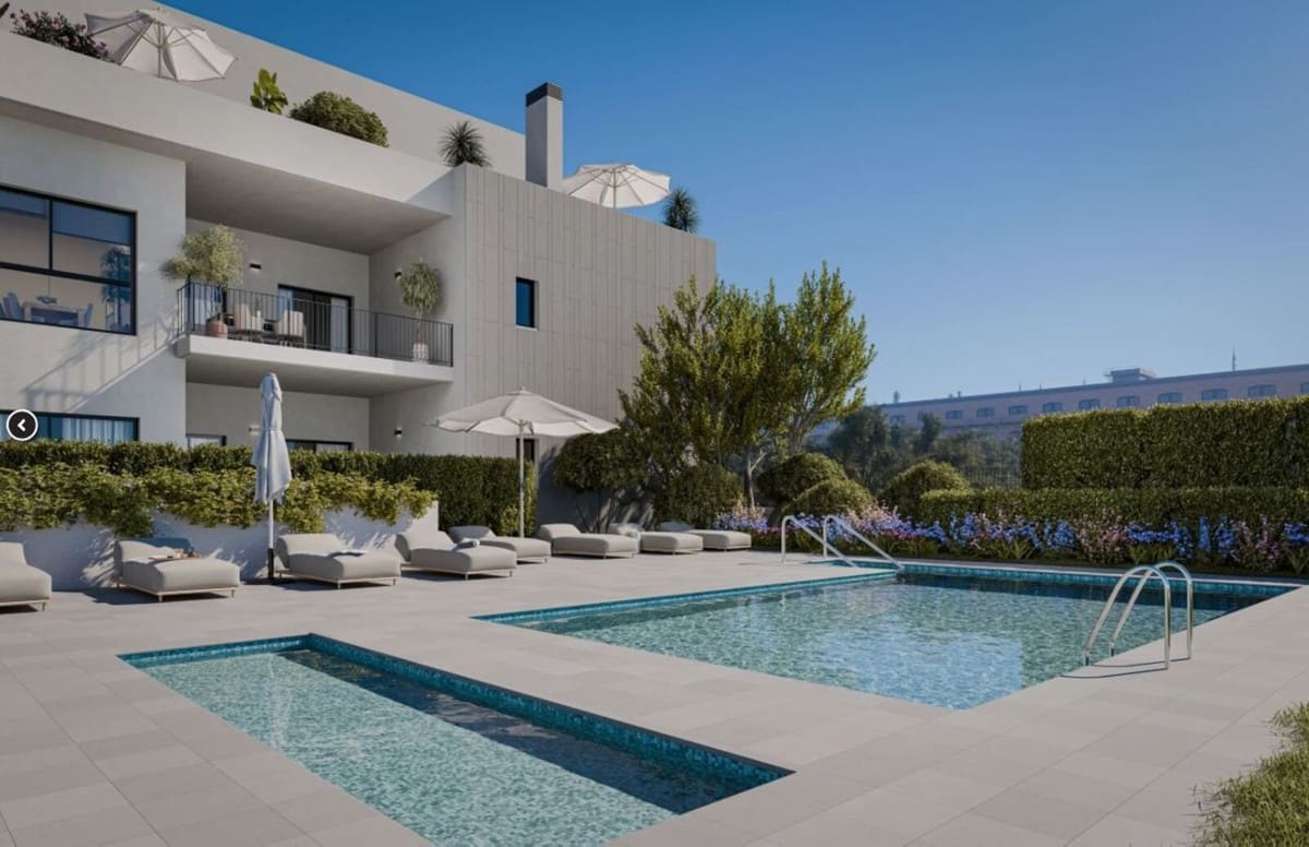 3 bedroom Apartment for sale in Alhaurin de la Torre with garage - € 402,500 (Ref: 9932307)