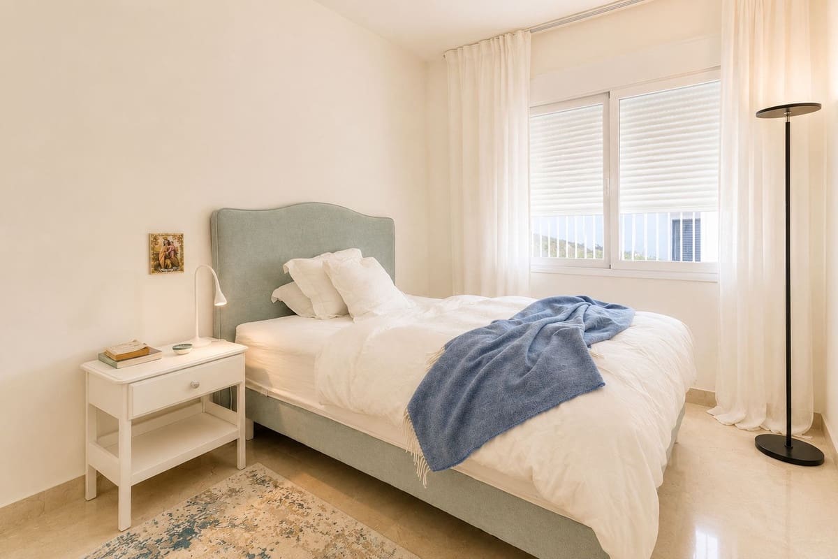 3 sypialnia Apartament na sprzedaż w La Cala Golf z basenem garażem - 750 000 € (Ref: 9932702)