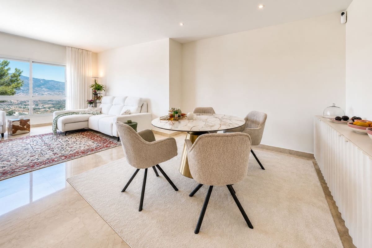3 sypialnia Apartament na sprzedaż w La Cala Golf z basenem garażem - 750 000 € (Ref: 9932702)
