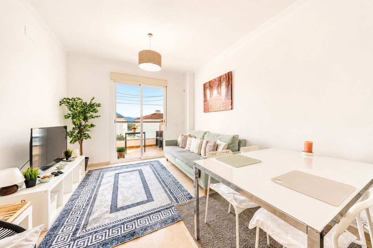 3 soverom Leilighet til salgs i La Duquesa / Puerto de la Duquesa med svømmebasseng - € 265 000 (Ref: 9944862)
