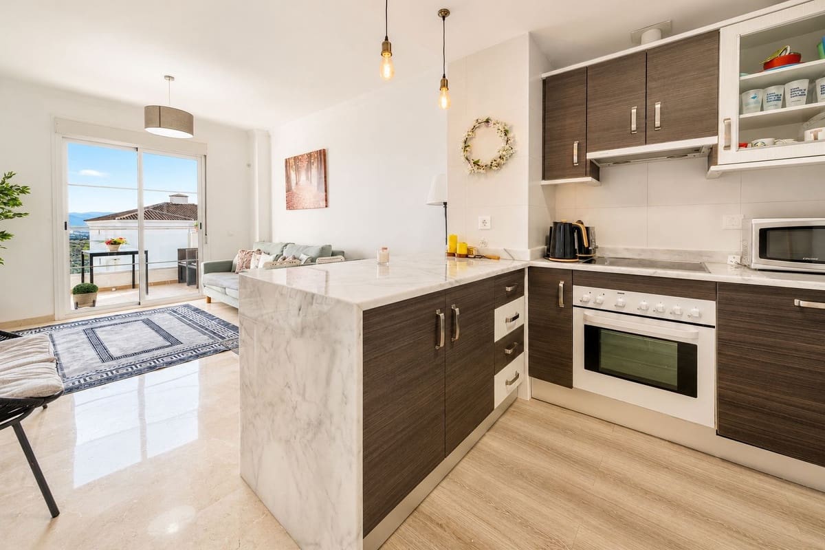 3 soverom Leilighet til salgs i La Duquesa / Puerto de la Duquesa med svømmebasseng - € 265 000 (Ref: 9944862)