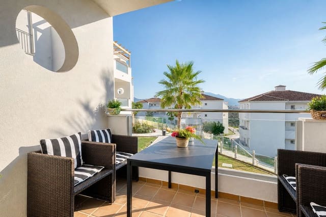 3 sypialnia Apartament na sprzedaż w La Duquesa / Puerto de la Duquesa, Manilva z basenem - 265 000 € (Ref: 9944862)