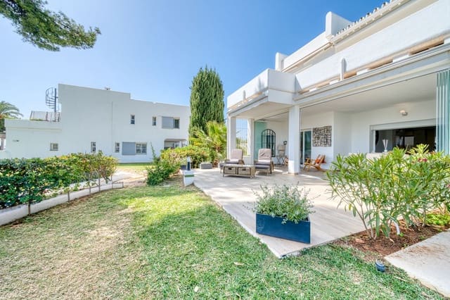 2 makuuhuone Huoneisto myytävänä paikassa Aloha Golf, Marbella mukana uima-altaan 
autotalli - 695 000 € (Ref: 9953375)