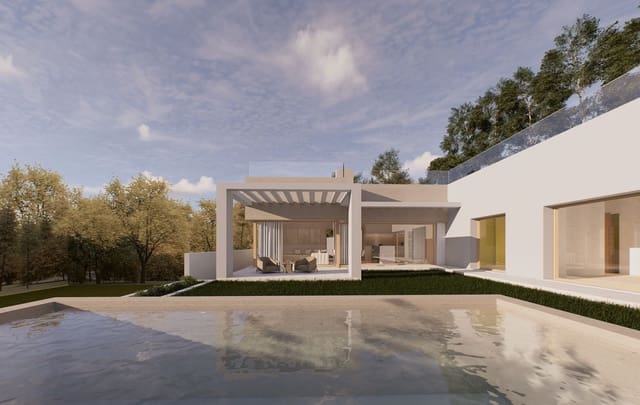4 bedroom Villa for sale in Estepona with pool garage - € 1,300,000 (Ref: 9956255)