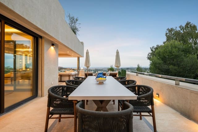 5 slaapkamer Appartement te koop in Marbella met garage - € 6.900.000 (Ref: 9956354)