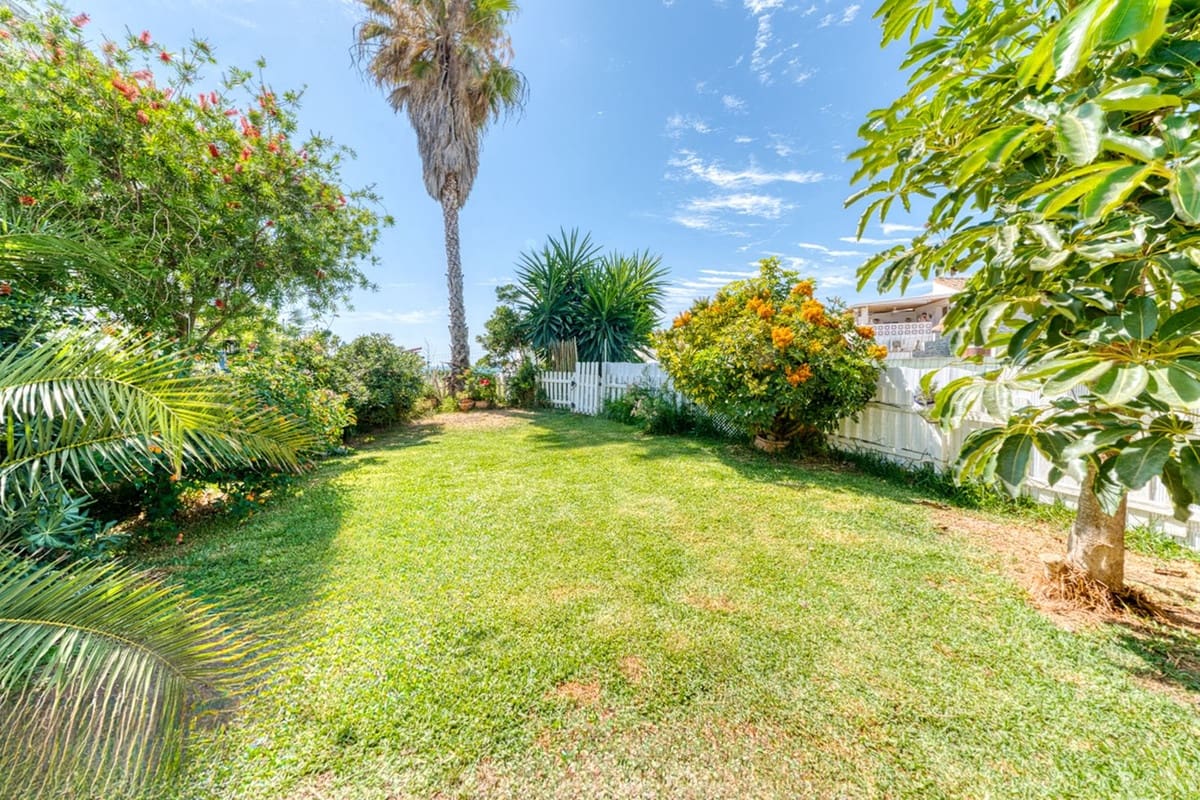 2 Zimmer Haus zu verkaufen in Estepona mit Pool Garage - 499.000 € (Ref: 9956555)
