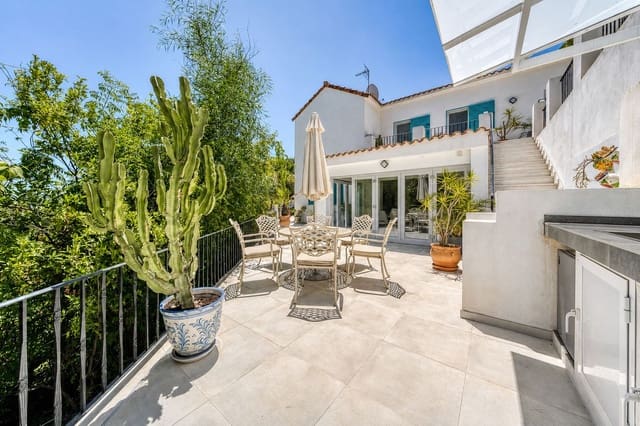 5 soveværelse Villa til salg i El Madroñal, Benahavís med swimmingpool garage - € 2.995.000 (Ref: 9969084)