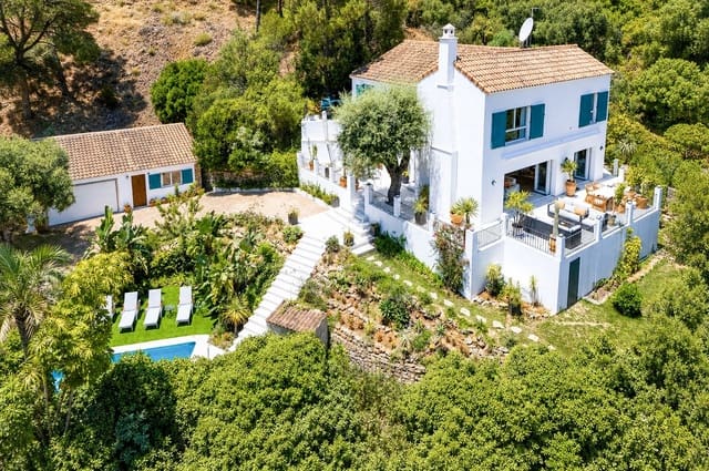 5 soveværelse Villa til salg i El Madroñal, Benahavís med swimmingpool garage - € 2.995.000 (Ref: 9969084)