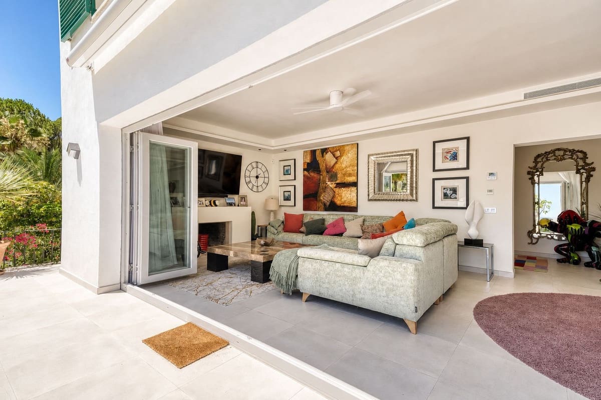 5 bedroom Villa for sale in El Madronal with pool garage - € 2,995,000 (Ref: 9969084)