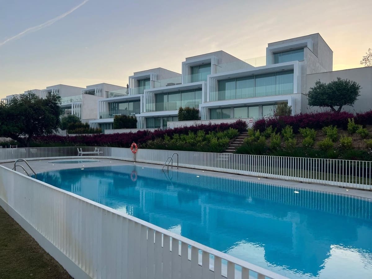 3 chambre Maison de Ville à vendre à Sotogrande avec piscine garage - 899 000 € (Ref: 9981512)