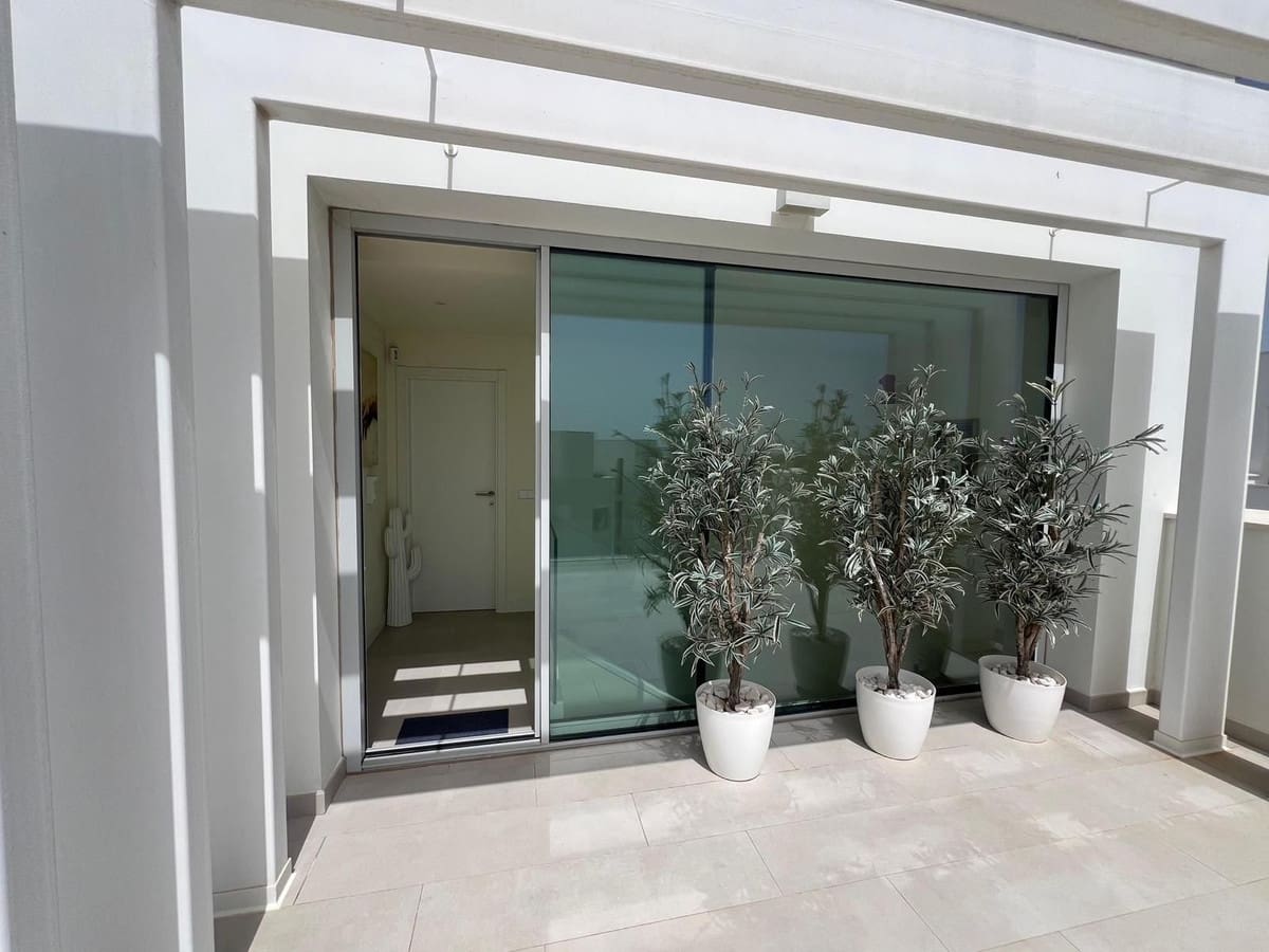 3 chambre Maison de Ville à vendre à Sotogrande avec piscine garage - 899 000 € (Ref: 9981512)
