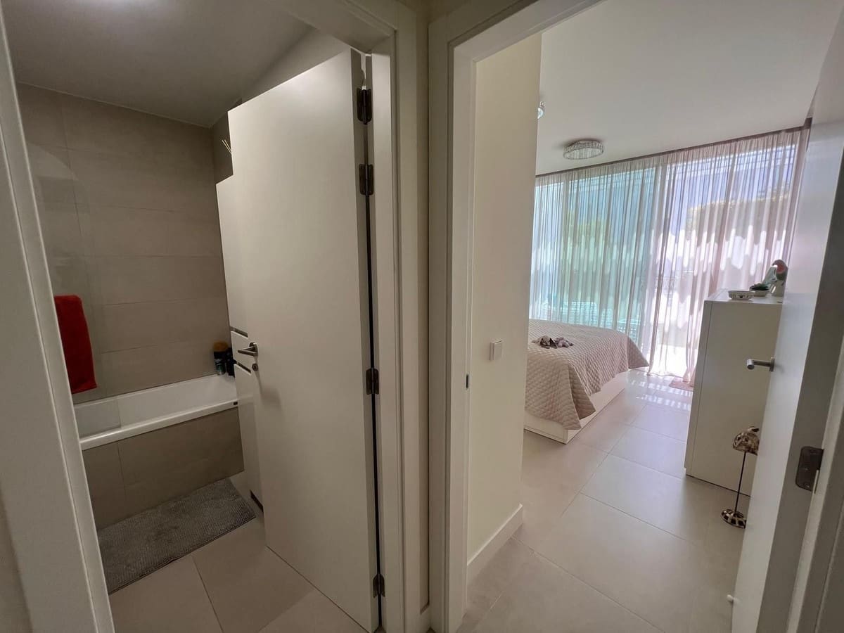 3 chambre Maison de Ville à vendre à Sotogrande avec piscine garage - 899 000 € (Ref: 9981512)