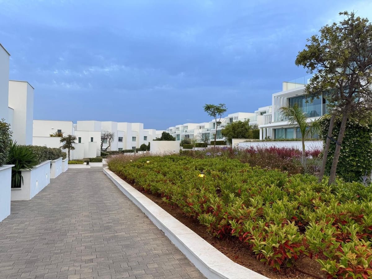 3 chambre Maison de Ville à vendre à Sotogrande avec piscine garage - 899 000 € (Ref: 9981512)