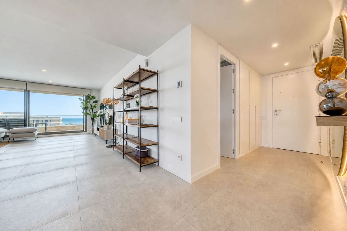 3 bedroom Apartment for sale in Estepona with pool garage - € 990,000 (Ref: 9997883)